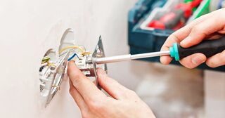 Электромонтажные работы в Ельце от Мастер24 — электромонтаж под ключ, цены от 1643 руб., заказать услуги